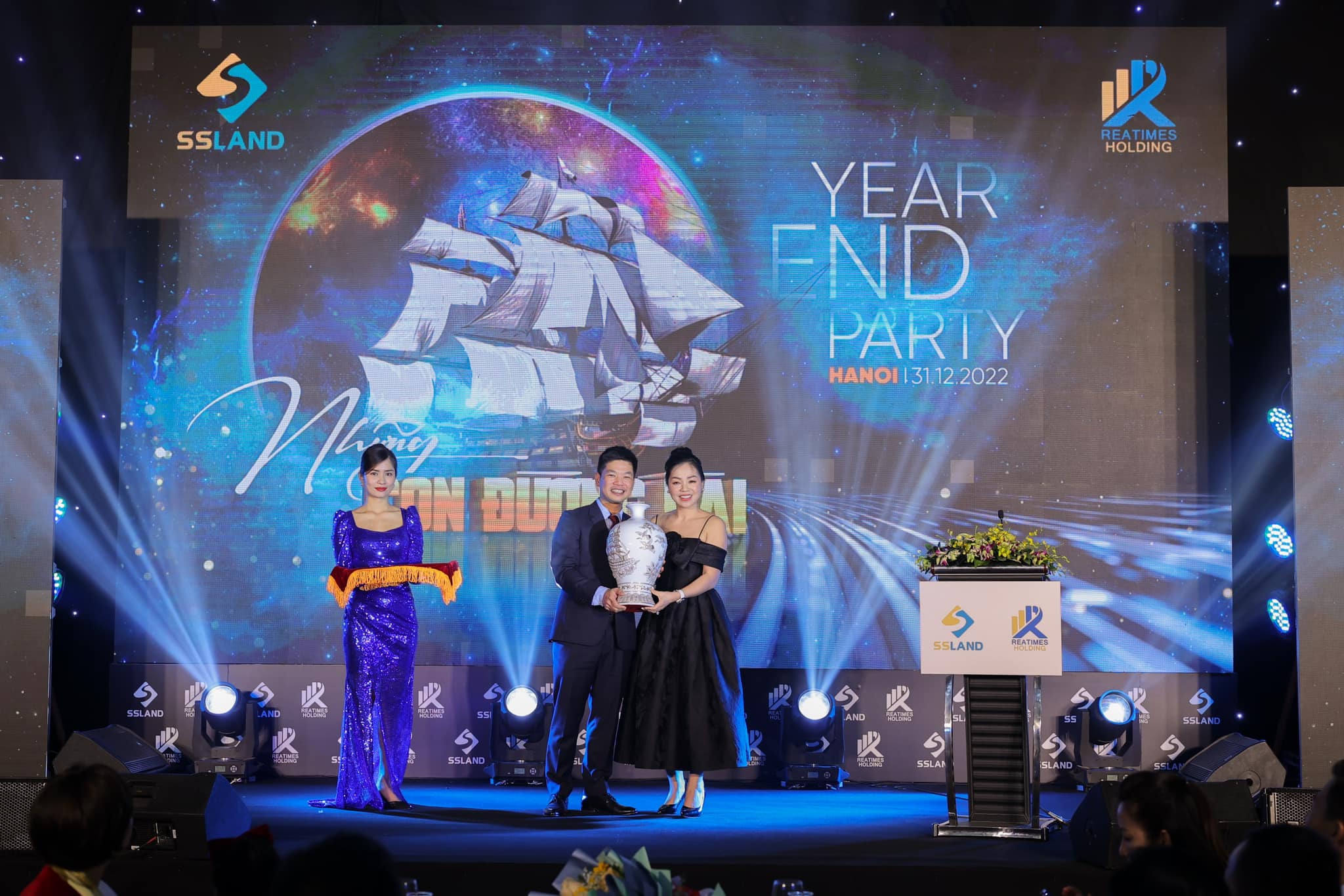 kịch bản tổ chức tiệc tất niên công ty