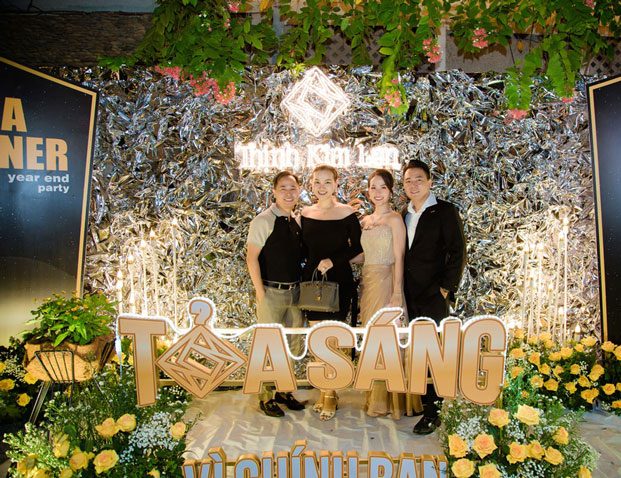 to-chuc-tiec-tat-nien-2025