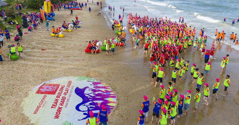 tổ chức sự kiện team building trọn gói